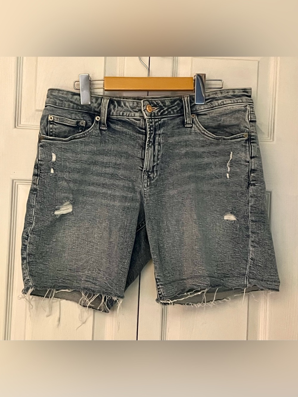 GAP Distressed Cut-Off Denim Shorts Acid Wash Gray Size 8